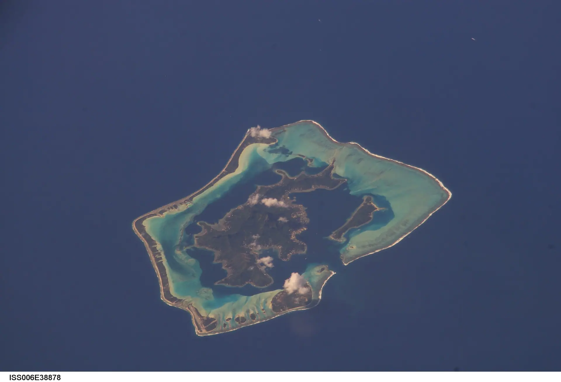Vue de l’espace : Bora Bora